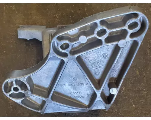 PETERBILT 579 Air Cleaner, Bracket