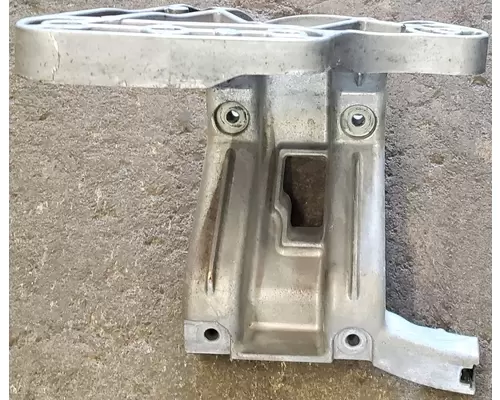 PETERBILT 579 Air Cleaner, Bracket