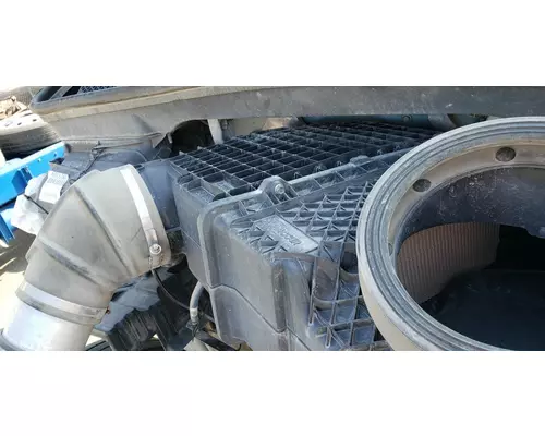 PETERBILT 579 Air Cleaner