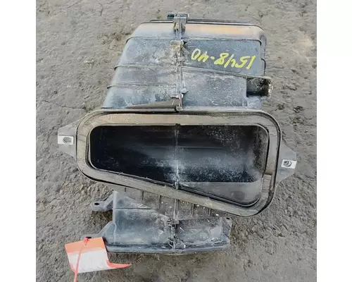 PETERBILT 579 Air Cleaner