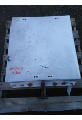 PETERBILT 579 BATTERY BOX