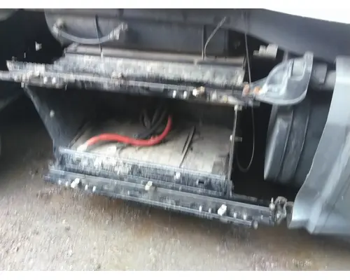 PETERBILT 579 BATTERY BOX