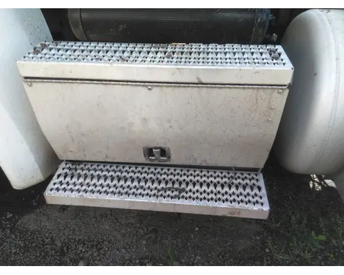 PETERBILT 579 BATTERY BOX
