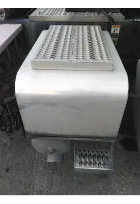 PETERBILT 579 BATTERY BOX