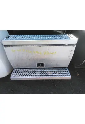PETERBILT 579 BATTERY BOX