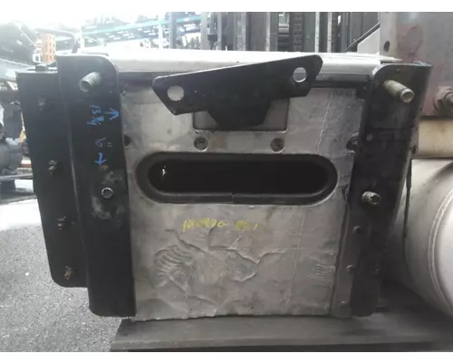 PETERBILT 579 BATTERY BOX