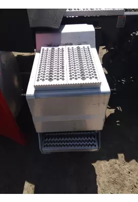 PETERBILT 579 BATTERY BOX