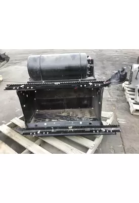 PETERBILT 579 BATTERY BOX