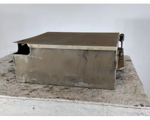 PETERBILT 579 BATTERY BOX