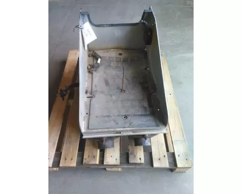 PETERBILT 579 BATTERY BOX