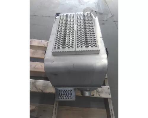 PETERBILT 579 BATTERY BOX