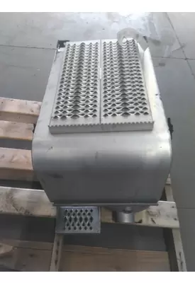 PETERBILT 579 BATTERY BOX
