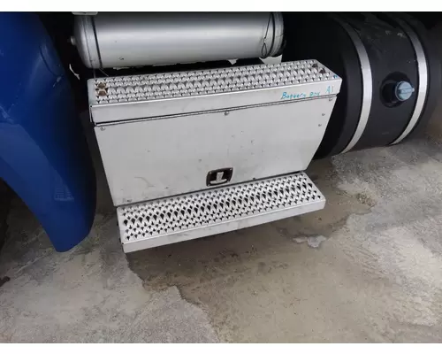 PETERBILT 579 BATTERY BOX