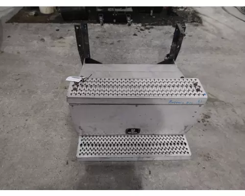 PETERBILT 579 BATTERY BOX
