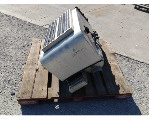 PETERBILT 579 BATTERY BOX