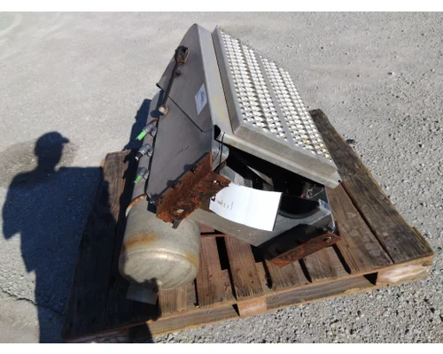 PETERBILT 579 BATTERY BOX