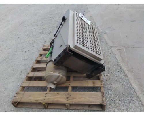 PETERBILT 579 BATTERY BOX