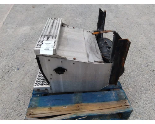 PETERBILT 579 BATTERY BOX