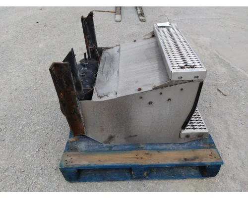 PETERBILT 579 BATTERY BOX