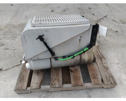 PETERBILT 579 BATTERY BOX