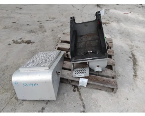 PETERBILT 579 BATTERY BOX