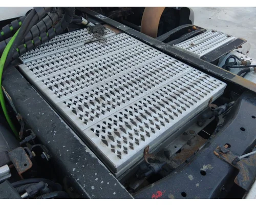 PETERBILT 579 BATTERY BOX