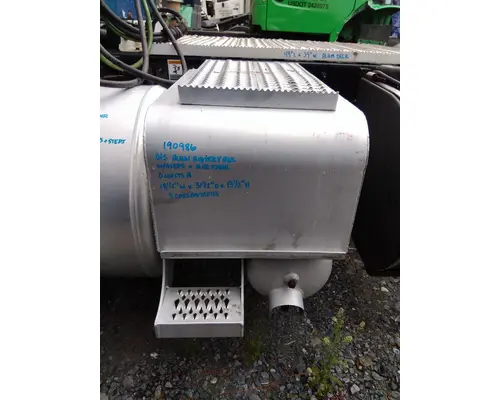 PETERBILT 579 BATTERY BOX