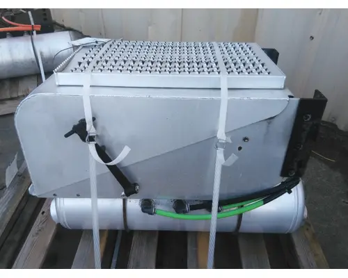 PETERBILT 579 BATTERY BOX