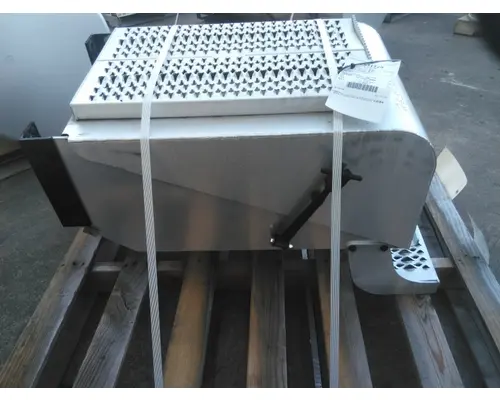 PETERBILT 579 BATTERY BOX