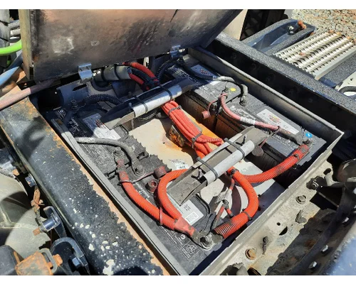 PETERBILT 579 BATTERY BOX