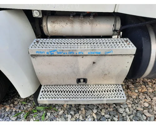 PETERBILT 579 BATTERY BOX