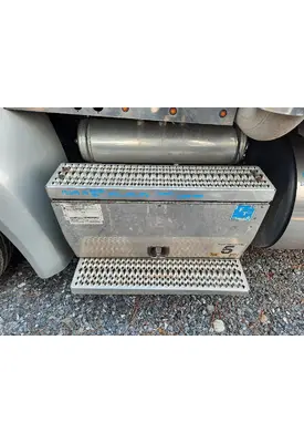 PETERBILT 579 BATTERY BOX