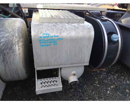 PETERBILT 579 BATTERY BOX