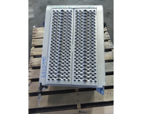 PETERBILT 579 BATTERY BOX