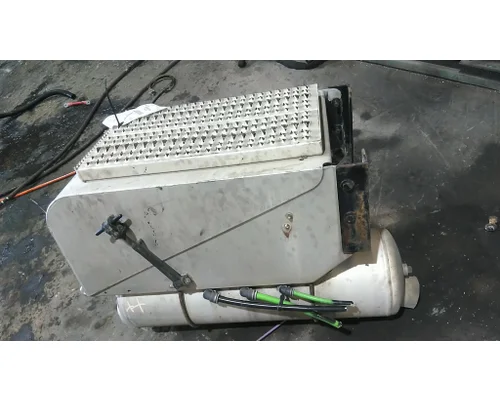 PETERBILT 579 BATTERY BOX