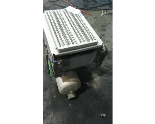 PETERBILT 579 BATTERY BOX