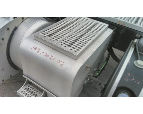 PETERBILT 579 BATTERY BOX