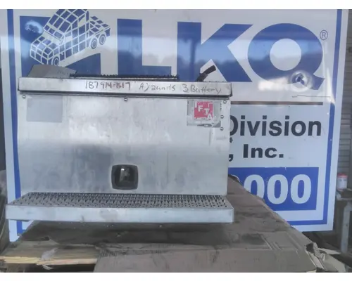 PETERBILT 579 BATTERY BOX