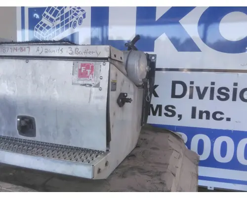 PETERBILT 579 BATTERY BOX