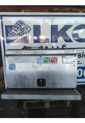 PETERBILT 579 BATTERY BOX