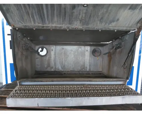 PETERBILT 579 BATTERY BOX