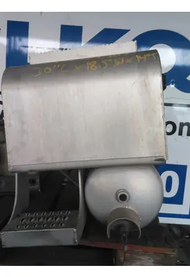PETERBILT 579 BATTERY BOX