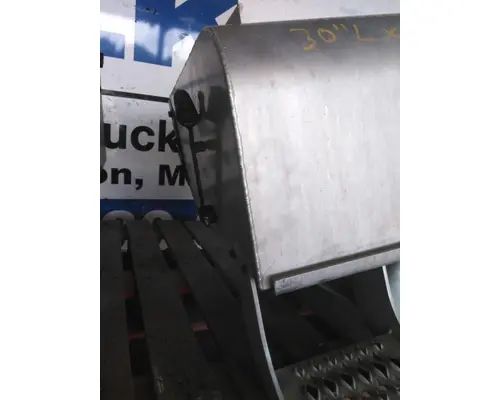 PETERBILT 579 BATTERY BOX