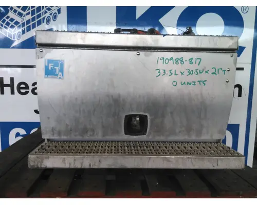 PETERBILT 579 BATTERY BOX