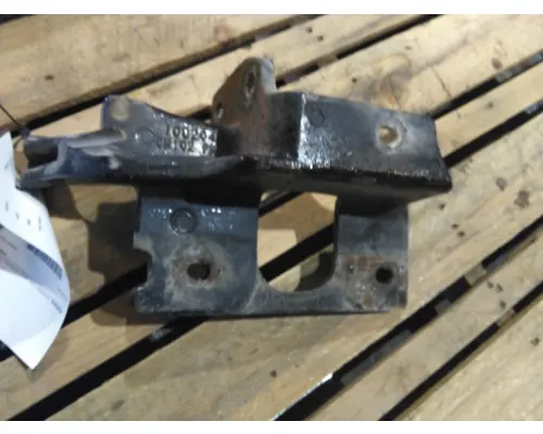 PETERBILT 579 BUMPER BRACKET