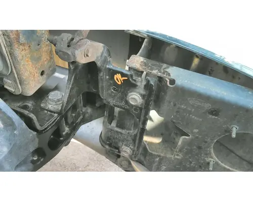 PETERBILT 579 BUMPER BRACKET