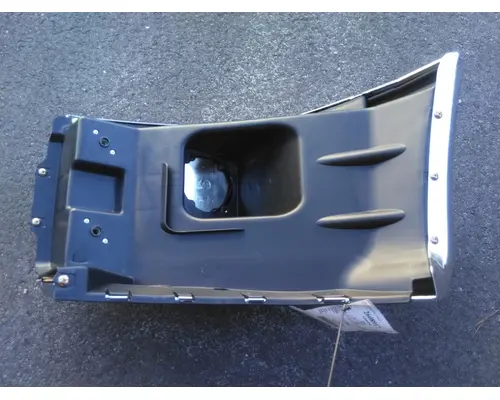 PETERBILT 579 BUMPER END