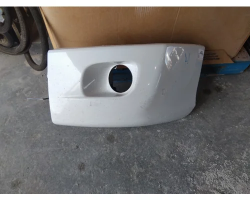 PETERBILT 579 BUMPER END
