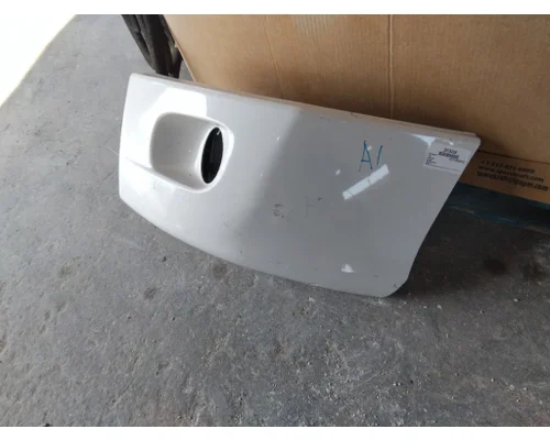 PETERBILT 579 BUMPER END
