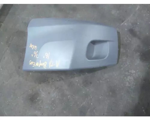 PETERBILT 579 BUMPER END